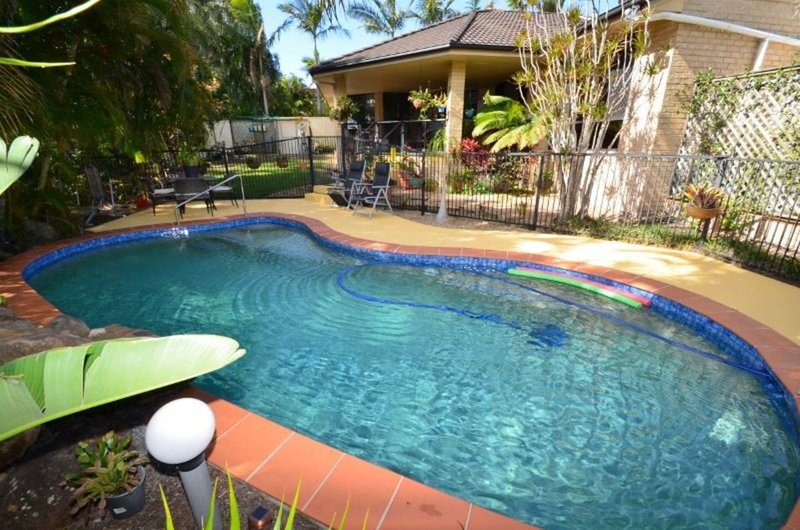 Photo - 60 Christina Ryan Way, Arundel QLD 4214 - Image 4