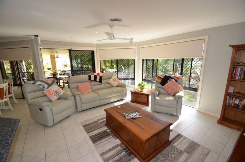 Photo - 60 Christina Ryan Way, Arundel QLD 4214 - Image 10