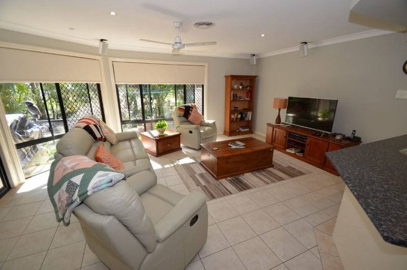 Photo - 60 Christina Ryan Way, Arundel QLD 4214 - Image 15