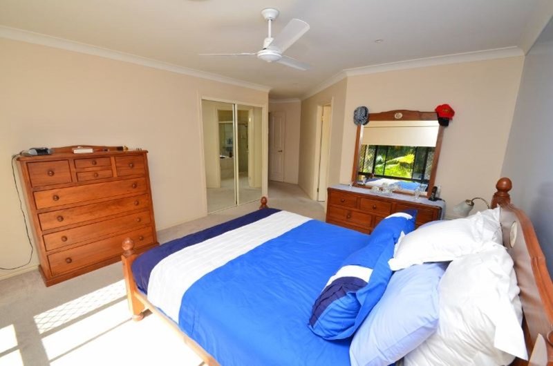 Photo - 60 Christina Ryan Way, Arundel QLD 4214 - Image 17