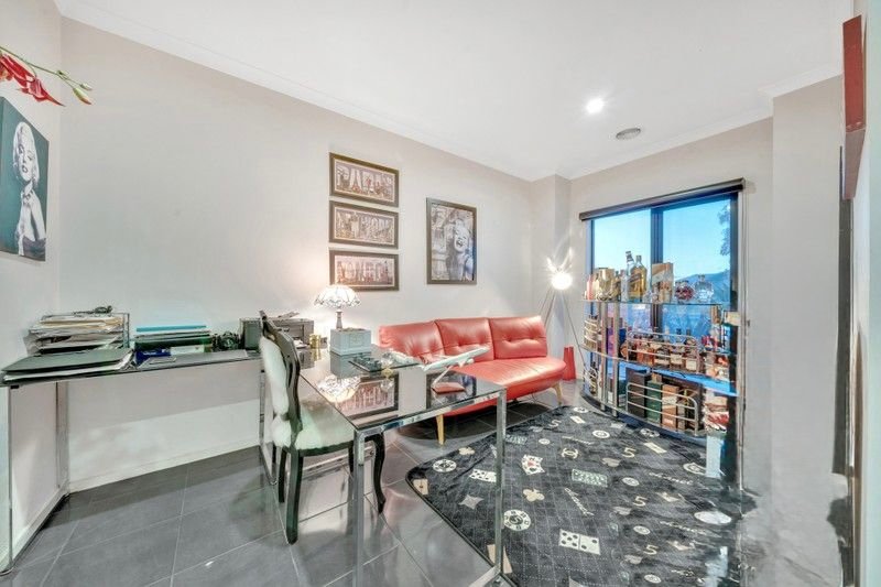 Photo - 60 City Vista Circuit, Cranbourne West VIC 3977 - Image 5