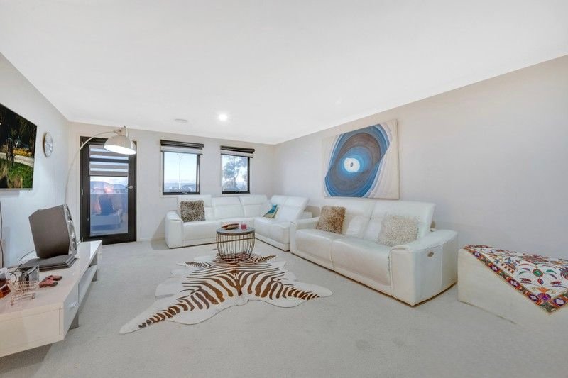 Photo - 60 City Vista Circuit, Cranbourne West VIC 3977 - Image 10