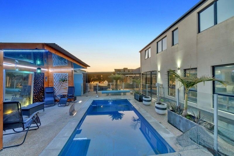 Photo - 60 City Vista Circuit, Cranbourne West VIC 3977 - Image 12