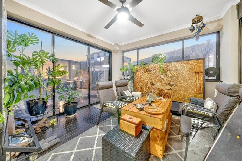 Photo - 60 City Vista Circuit, Cranbourne West VIC 3977 - Image 13