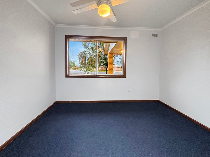 Photo - 60 Clifton Boulevard, Griffith NSW 2680 - Image 6