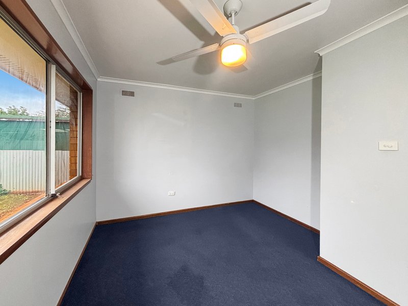 Photo - 60 Clifton Boulevard, Griffith NSW 2680 - Image 11
