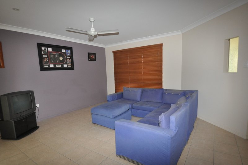 Photo - 60 Col Brown Avenue, Clinton QLD 4680 - Image 3