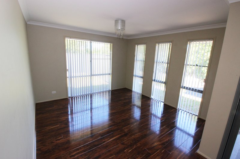 Photo - 60 Constitution Drive, Cameron Park NSW 2285 - Image 4