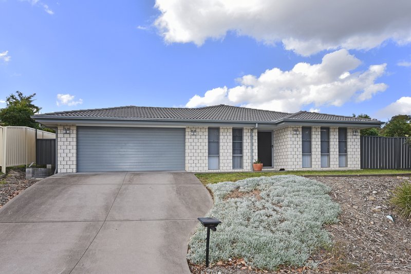 Photo - 60 Constitution Drive, Cameron Park NSW 2285 - Image 17