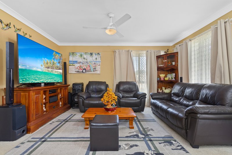 Photo - 60 Copperfield Dr , Eagleby QLD 4207 - Image 3