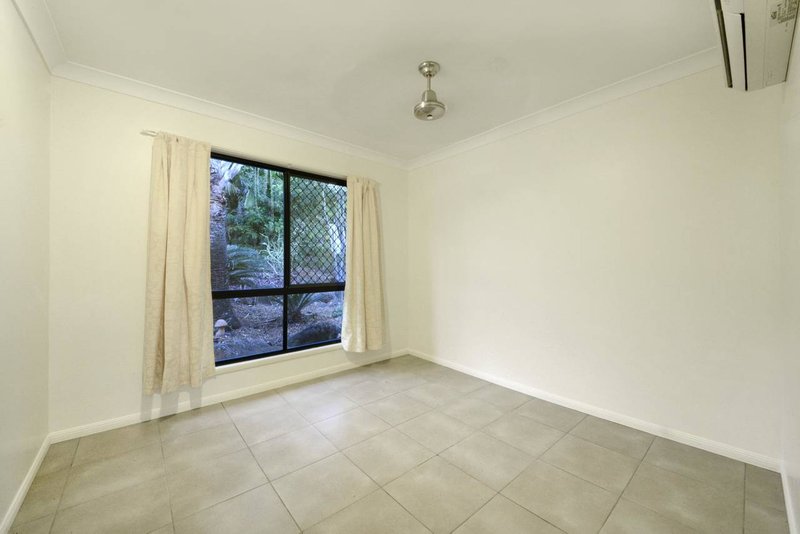 Photo - 60 Country Road, Cannonvale QLD 4802 - Image 11