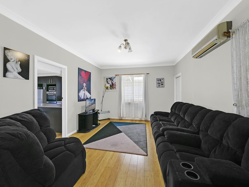 Photo - 60 Craigie Avenue, Kanwal NSW 2259 - Image 2