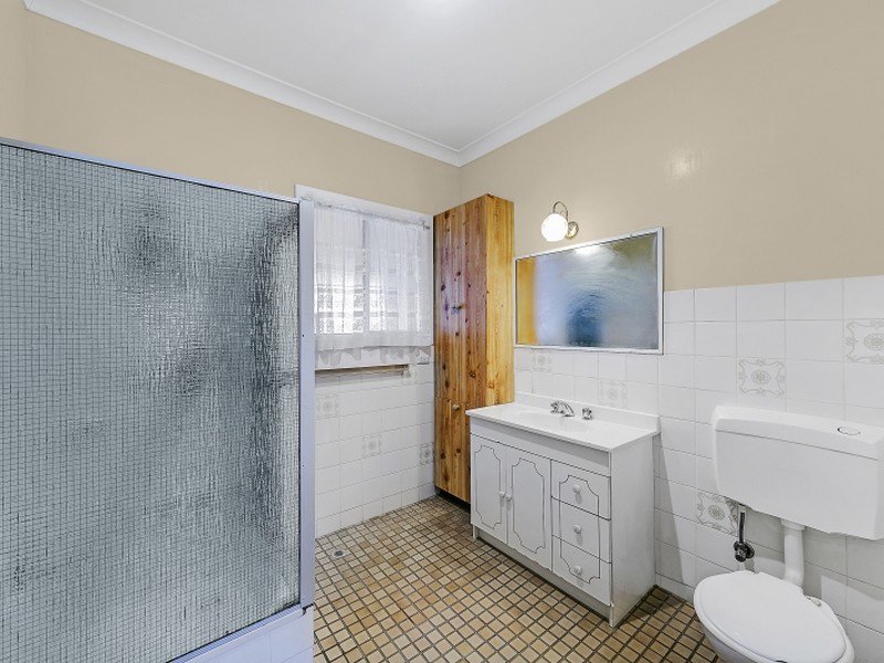 Photo - 60 Craigie Avenue, Kanwal NSW 2259 - Image 4