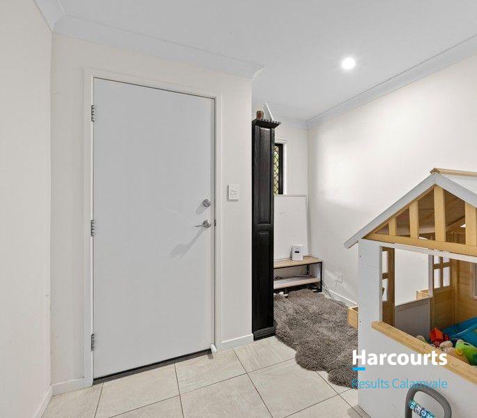 Photo - 60 Crewes Cres , Redbank Plains QLD 4301 - Image 2