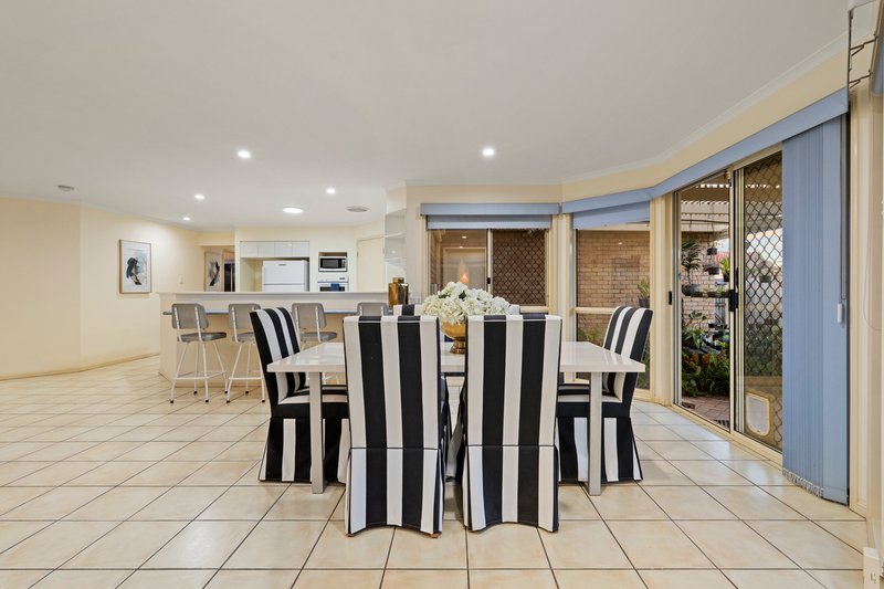 Photo - 60 Dampier Crescent, Drewvale QLD 4116 - Image 6