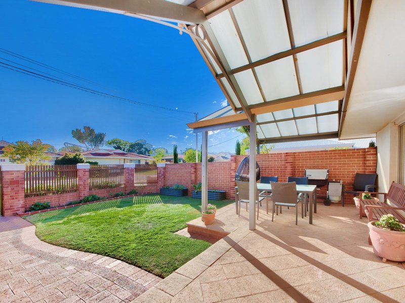 Photo - 60 David Street, Yokine WA 6060 - Image 4