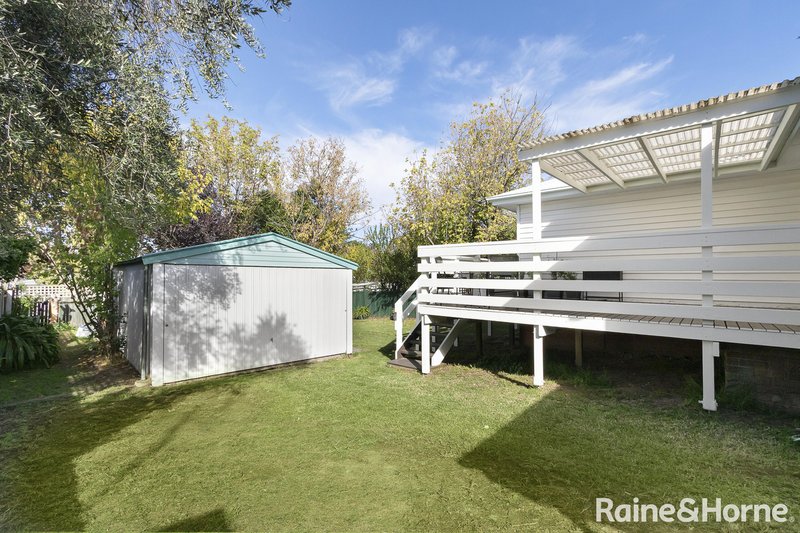 Photo - 60 Donald Road, Karabar NSW 2620 - Image 10