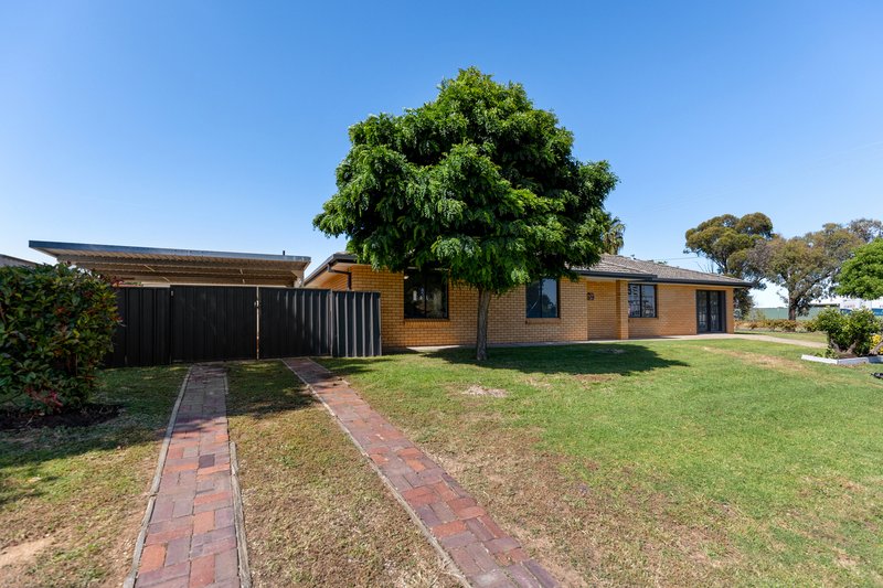 Photo - 60 Elizabeth Avenue, Forest Hill NSW 2651 - Image 13