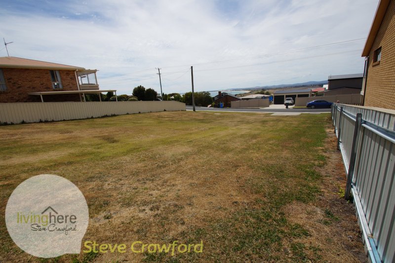 Photo - 60 Emma Street, Bridport TAS 7262 - Image 8