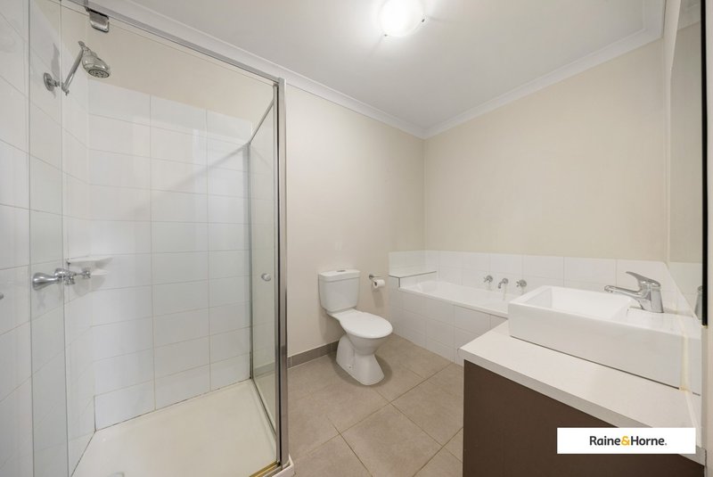 Photo - 60 Featherbrook Drive, Point Cook VIC 3030 - Image 8