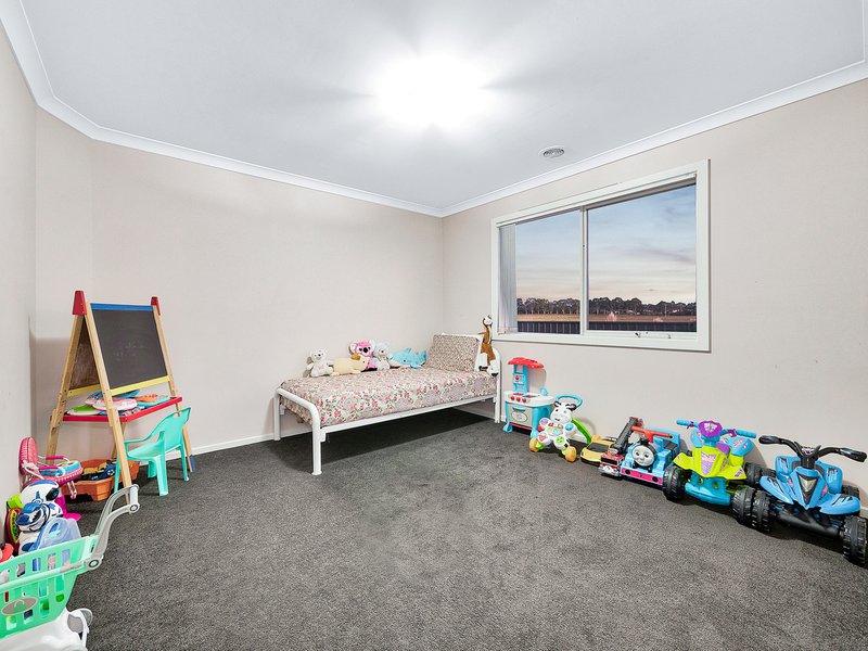 Photo - 60 Fortuna Crescent, Cranbourne West VIC 3977 - Image 21