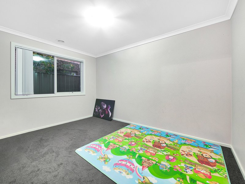 Photo - 60 Fortuna Crescent, Cranbourne West VIC 3977 - Image 22