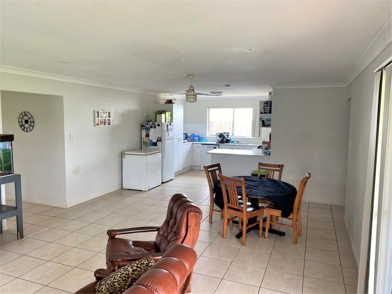 Photo - 60 Frangipani Drive, Kingaroy QLD 4610 - Image 3