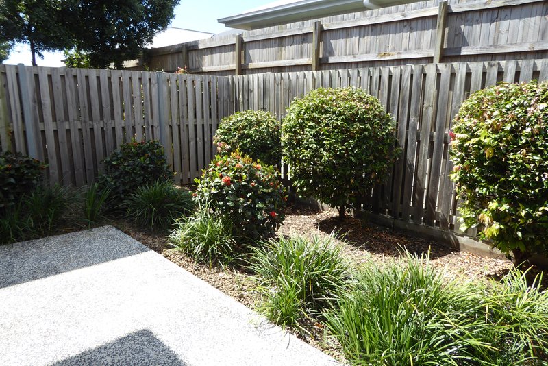 Photo - 60 Grahams Road, Strathpine QLD 4500 - Image 9