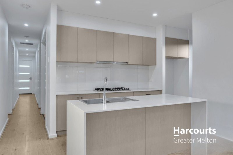 Photo - 60 Guthrie Drive, Melton South VIC 3338 - Image 2
