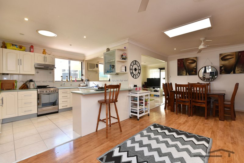 Photo - 60 Haddington Drive, Cardiff South NSW 2285 - Image 3