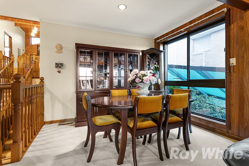 Photo - 60 Haverbrack Drive, Mulgrave VIC 3170 - Image 3