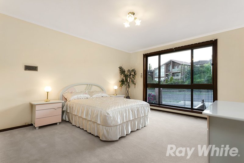 Photo - 60 Haverbrack Drive, Mulgrave VIC 3170 - Image 7