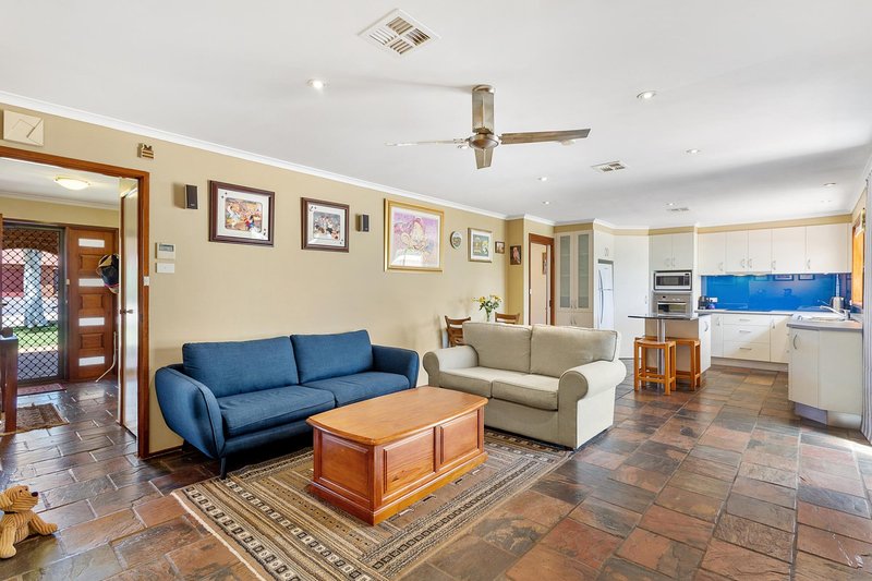 Photo - 60 Herron Crescent, Latham ACT 2615 - Image 3