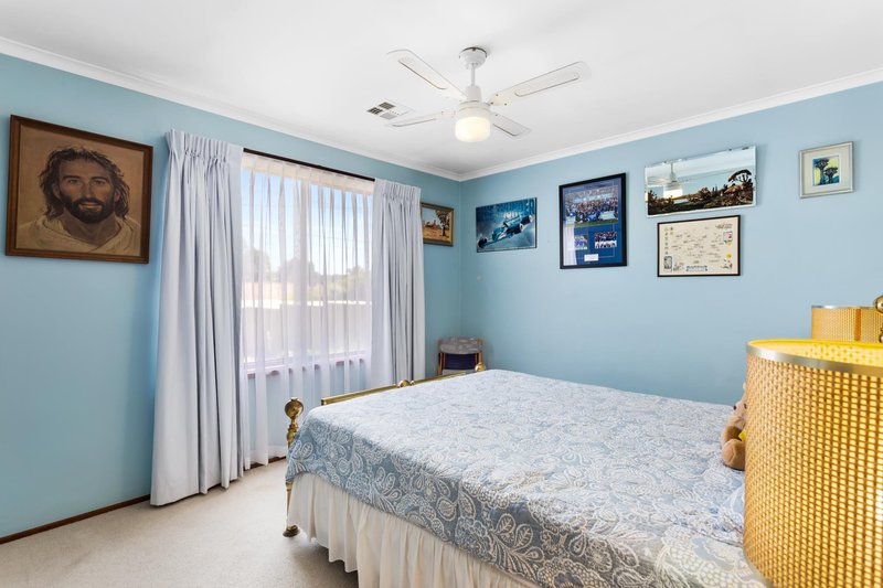 Photo - 60 Herron Crescent, Latham ACT 2615 - Image 21