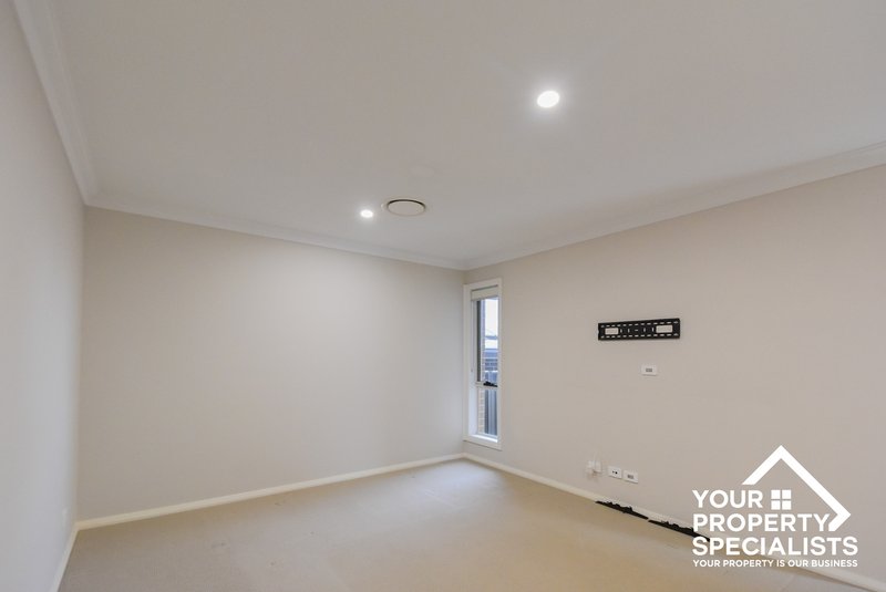 Photo - 60 Jennings Crescent, Spring Farm NSW 2570 - Image 3
