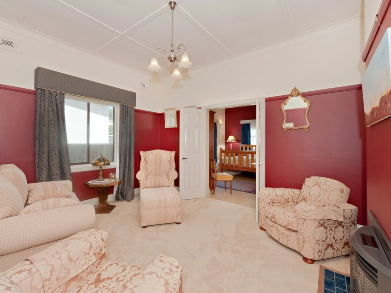 Photo - 60 Kinghorne Street, Goulburn NSW 2580 - Image 3