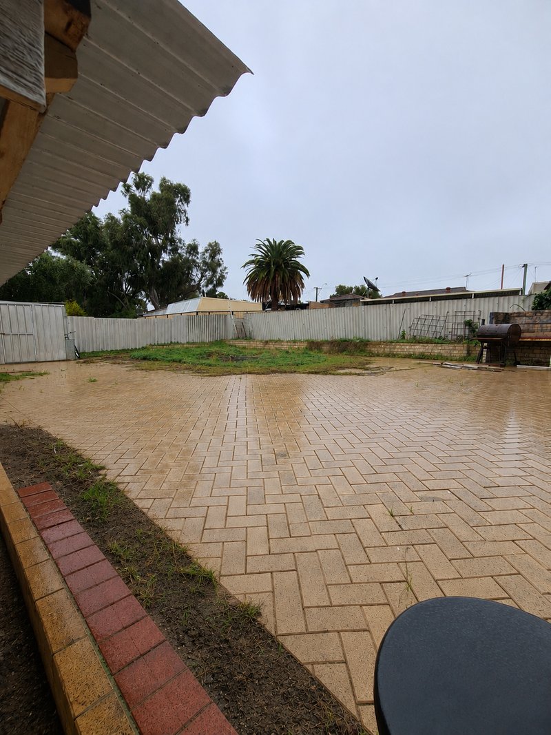 Photo - 60 Koondoola Avenue, Koondoola WA 6064 - Image 14