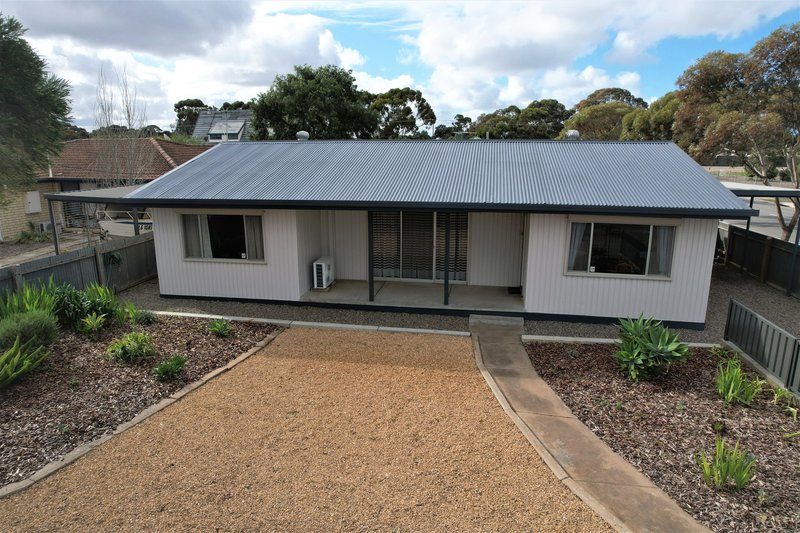 Photo - 60 Lachlan Avenue, Murray Bridge SA 5253 - Image 5