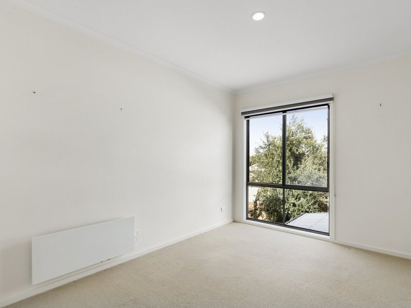 Photo - 60 Leviens Road, St Leonards VIC 3223 - Image 12