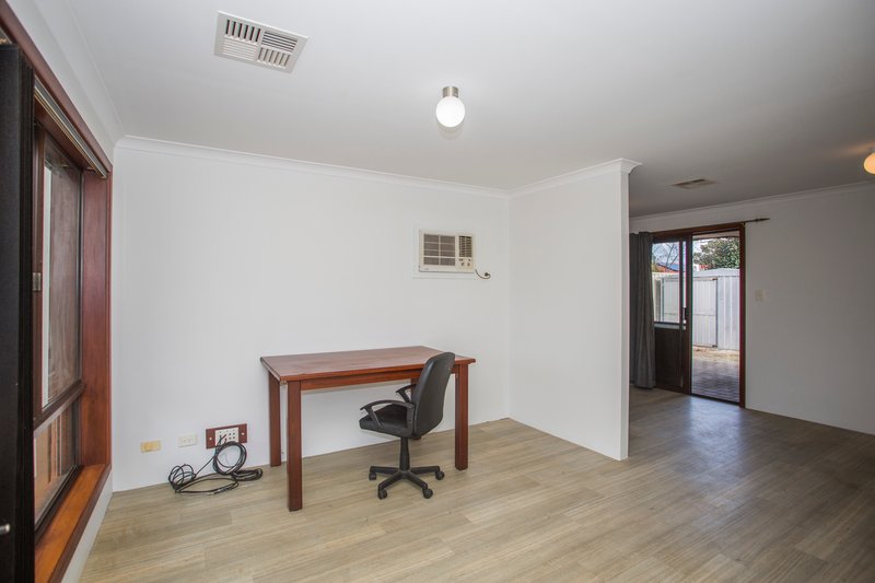 Photo - 60 Lewis Jones Cross, Stratton WA 6056 - Image 3