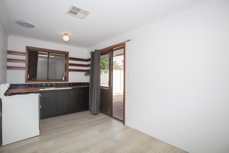 Photo - 60 Lewis Jones Cross, Stratton WA 6056 - Image 6