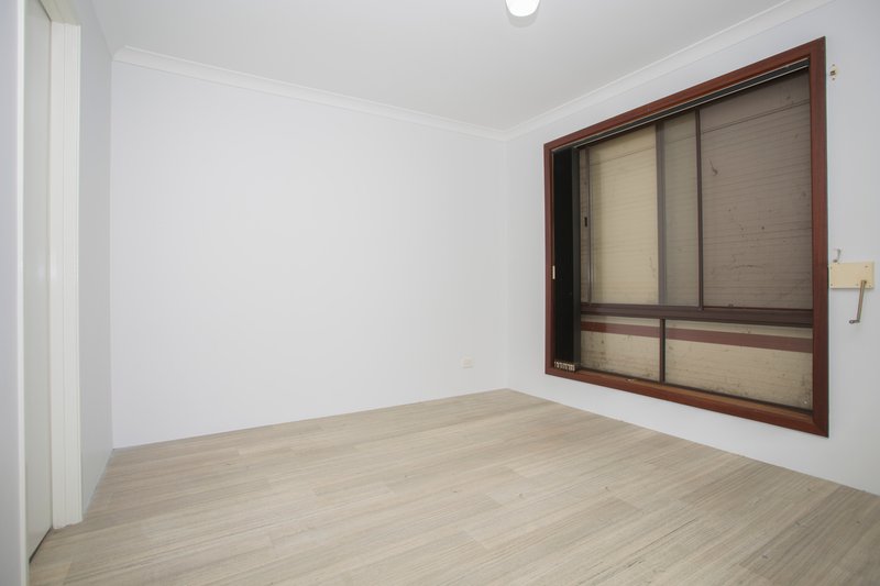 Photo - 60 Lewis Jones Cross, Stratton WA 6056 - Image 8