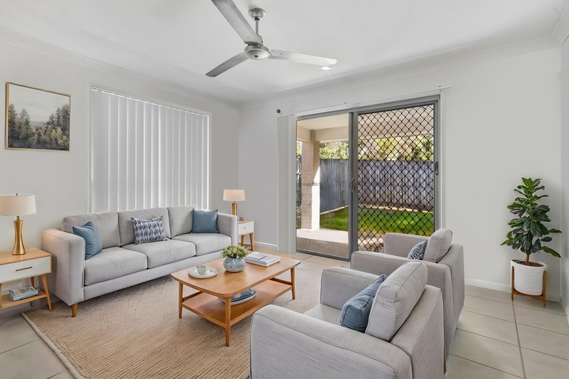 Photo - 60 Littleford Circuit, Bundamba QLD 4304 - Image 3