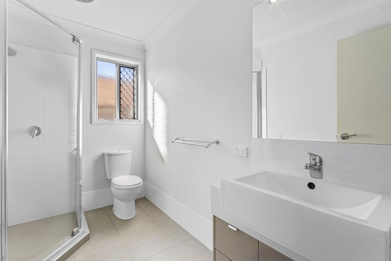 Photo - 60 Littleford Circuit, Bundamba QLD 4304 - Image 11