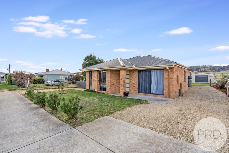 Photo - 60 Louisa Street, Kempton TAS 7030 - Image 2