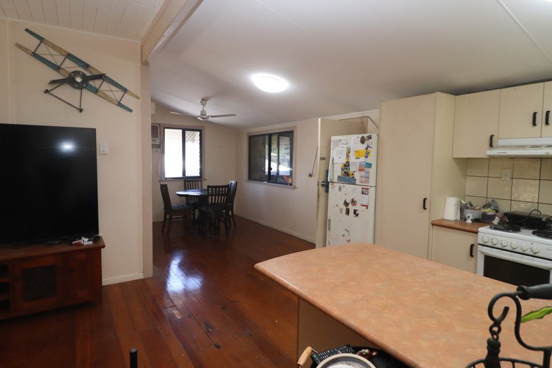 Photo - 60 Macrossan St , Halifax QLD 4850 - Image 3