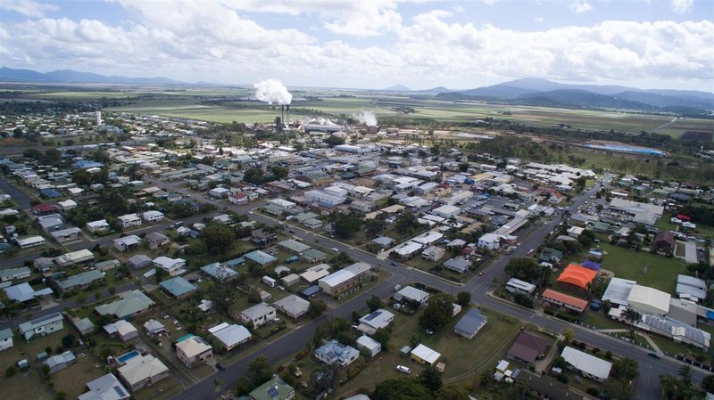 Photo - 60 Marathon Street, Proserpine QLD 4800 - Image 5