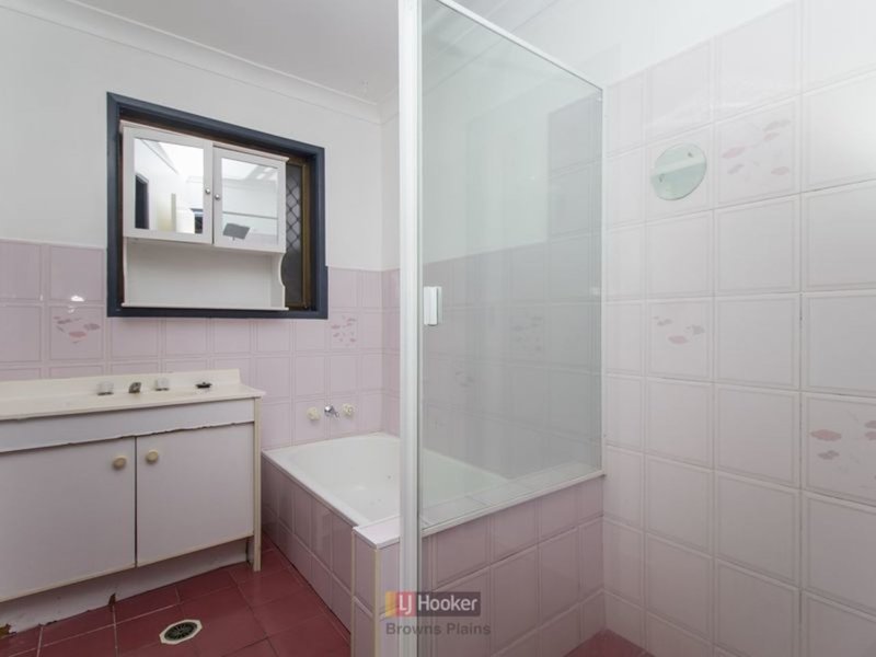 Photo - 60 Mayfair Drive, Browns Plains QLD 4118 - Image 6