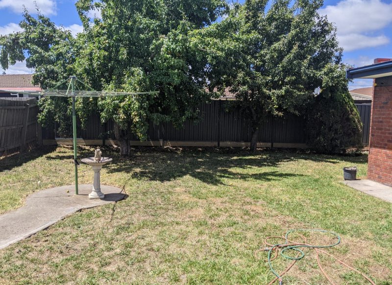 Photo - 60 Meadow Glen Drive, Epping VIC 3076 - Image 8