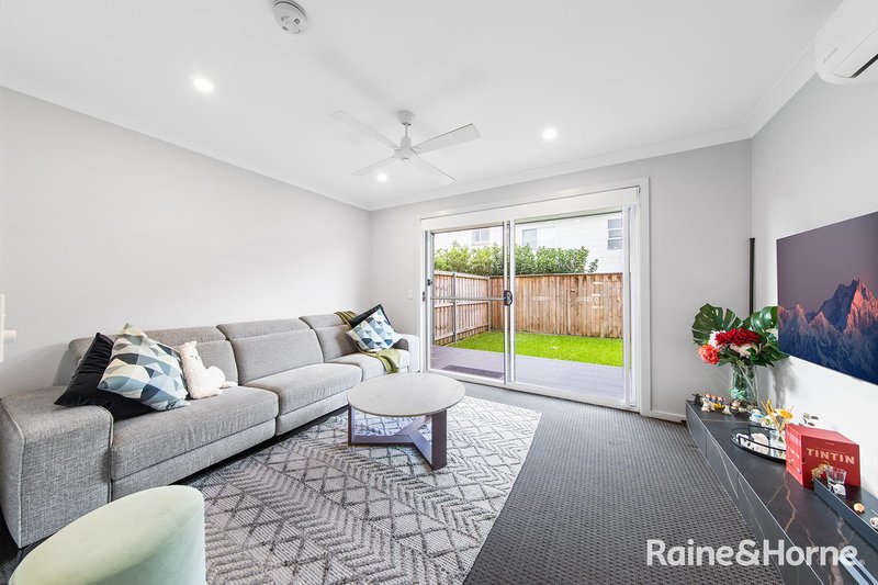 Photo - 60 Mellish Parade, Glenfield NSW 2167 - Image 4